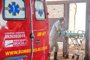 Após bebedeira, homem vomita sangue e morre em ambulância em Aparecida do Taboado