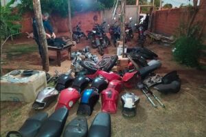 Depósito escondia motos furtadas na Capital