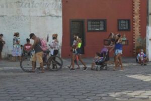 Fila se formou três horas antes do previsto