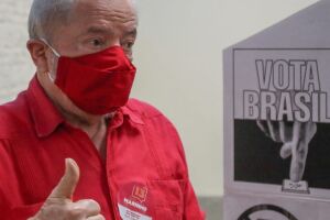 Lula vence Bolsonaro no segundo turno