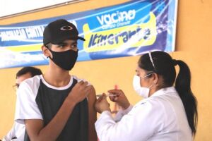 Sábado tem plantão de vacinação contra a covid-19; confira os locais
