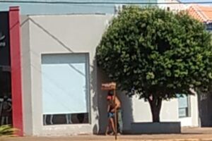 Homem foi flagrado importunando a adolescente