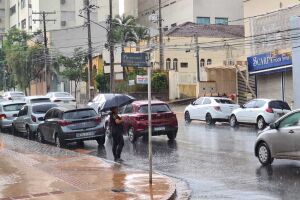 Chuva atinge Campo Grande e ameniza o calor