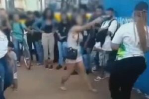 Briga em porta de escola teve arma apontada para a cabeça
