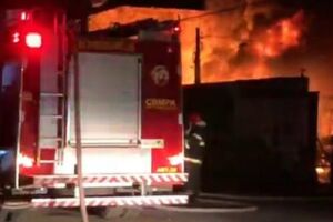 Fogo foi controlado pela equipe do Corpo de Bombeiros