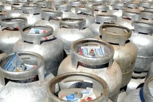 Consumidores correm para comprar gás de cozinha, mas botijão já é encontrado por R$ 120 na Capital