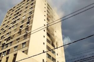 Fogo tomou conta de apartamento