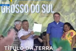 Bolsonaro entregou títulos de terra