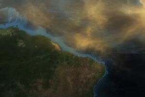 Gigantesca nuvem do Saara pode chegar ao Brasil e provocar mudança em clima