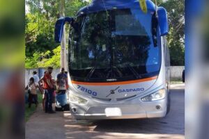 Ônibus foi apreendido na tarde dessa segunda-feira