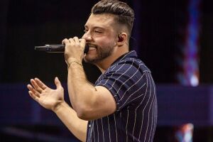 O cantor também já teve grandes parceiros no palco como a dupla Jorge e Mateus, Henrique e Juliano e Marília Mendonça, que faleceu em novembro de 2021