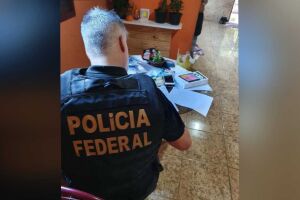 Falsificador que comercializava cédulas falsas na internet é localizado em operação da PF
