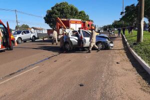 Batida deixou motorista ferido e idosa morta 