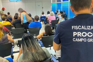 Banco estava lotado e a demora só crescia