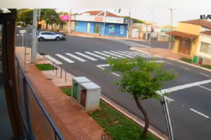 Vítima bateu na lateral do veículo