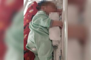 Mãe de bebê morto afogado em banheira presta depoimento em Campo Grande