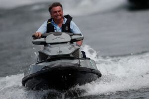 Bolsonaro nega golpismo de apoiadores 