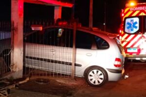 Idosa confunde pedais de carro e mata a filha atropelada em SC