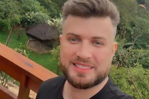 Sertanejo passou por cirurgia no quadril