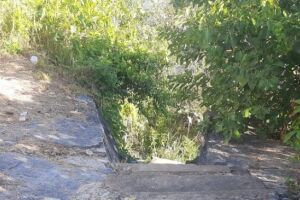 Pescador bate a cabeça e morre em escadaria que dá acesso ao porto de Ladário
