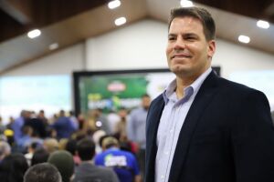 Capitão Contar cumpre agenda em Dourados