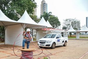 Estrutura do 20º arraial de Santo Antônio começa a ser montada em Campo Grande