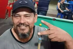 Homem que bateu carro em carreta morre em hospital de Rio Brilhante  