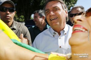Bolsonaro parou para cumprimentar eleitores
