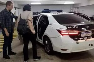 Foragida há 10 anos, mulher que ateou fogo em comerciante de MS é presa no RJ