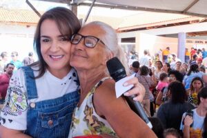 Prefeita Adriane Lopes anunciou recursos para obras