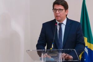 Mario Frias passa por novo cateterismo após infarto