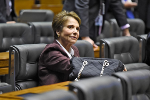 "PEC dos Benefícios vai ajudar quem mais precisa", afirma Tereza Cristina após aprovação da proposta