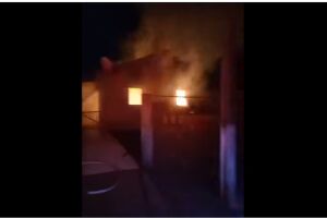 Incêndio destruiu casa em Amambai-MS