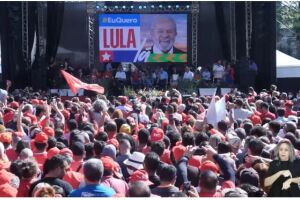 Lula fez criticas a Bolsonaro