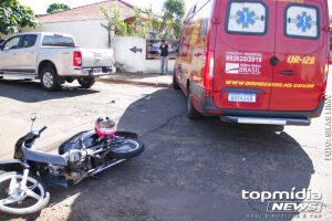 Acidente com carro e moto deixa mãe e filha feridas na Vila Jacy