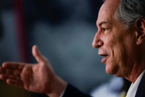 Modelo de governo de Lula e Bolsonaro falharam, diz Ciro em entrevista ao JN