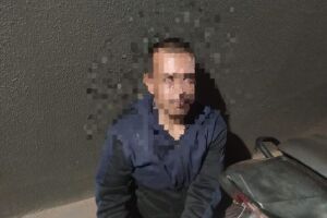 Suspeito foi recolhido à carceragem 