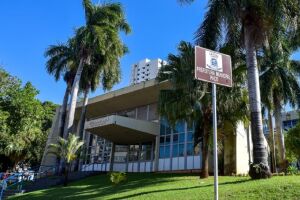 Prefeitura define empresa que vai reformar Teatro Octávio Guizzo