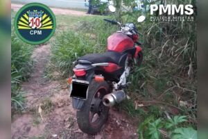 A motocicleta foi encontrada no bairro Centenário