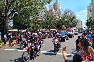 Desfile dos 123 anos de Campo Grande reuniu 15 mil pessoas 