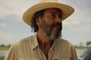 Pantanal: Zê Leôncio prende caçadores com ajuda de Velho do Rio