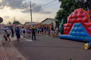 ONG organiza entrega de brinquedos em ação no Dia das Crianças