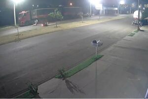 Vítima em colisão de Biz e carreta estacionada