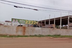 Tamanho da faixa fere a lei, diz site 