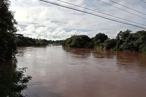 Após briga, namorado ameaça jogar mulher em rio em Dourados 