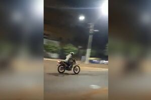 Motociclista bêbado soca policiais e acaba preso em Três Lagoas