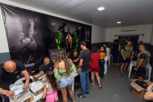 Participantes da corrida se preparam na sede do Batalhão do Choque