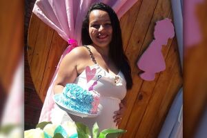 Tatiane está grávida de oito meses