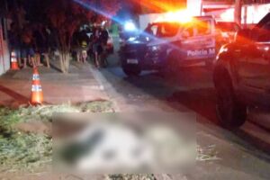 Homem foi assassinado no meio da rua