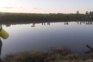 Menina de 12 anos sai para nadar com amiga e morre afogada em lagoa de Juti